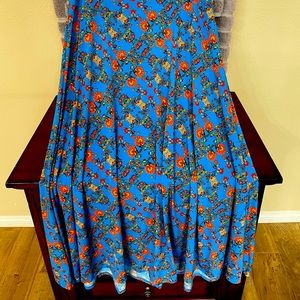 ❤️‍🔥$5❤️‍🔥LuLa Roe Vibrant Maxi Skirt. Never worn. Size Medium.